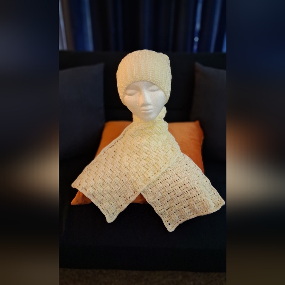 Cozy Cream Crocheted Basketweave Stitch Scarf and Slouch Beanie Set❤️🥶☃️🎄🎁